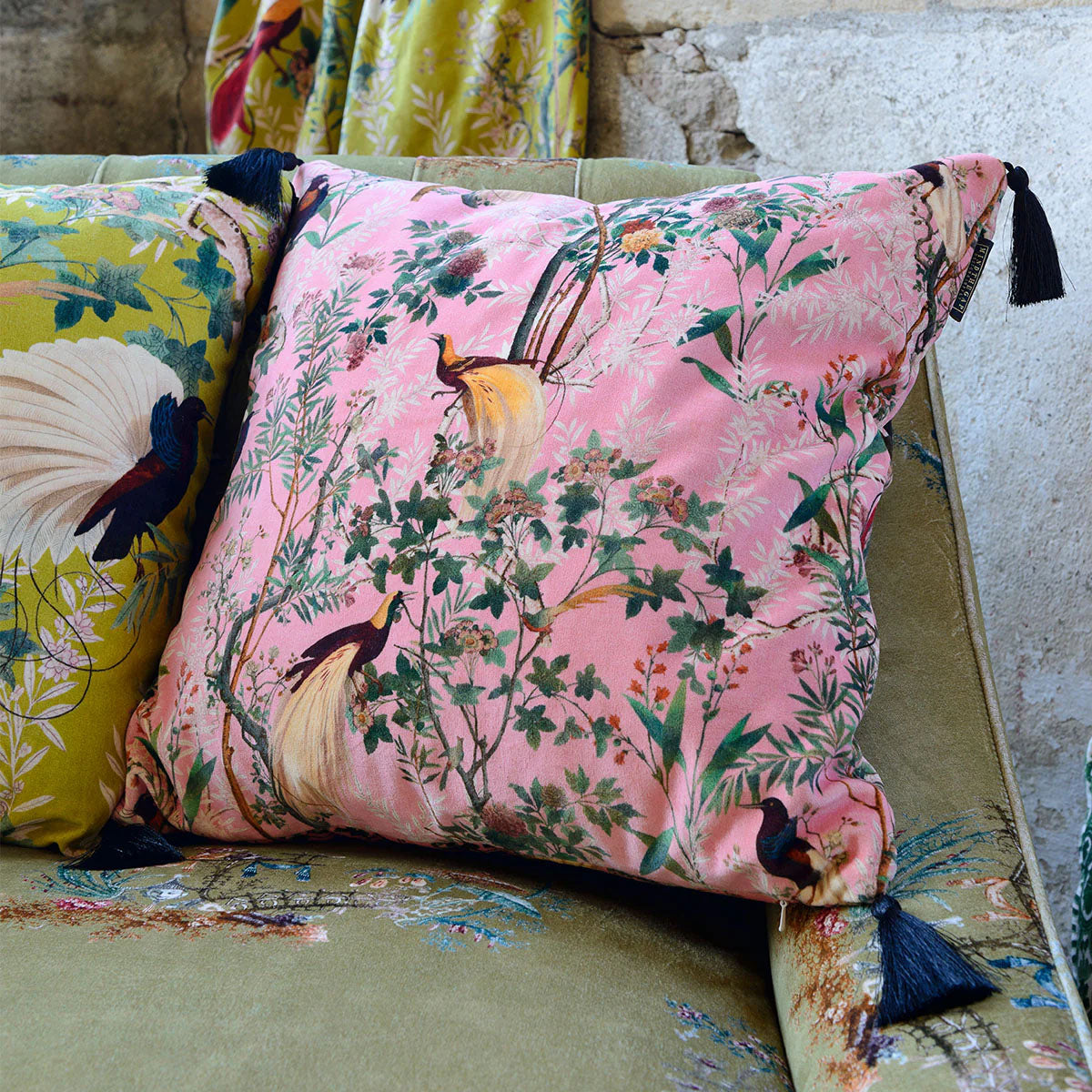 Mind The Gap - Where Art Meets Design