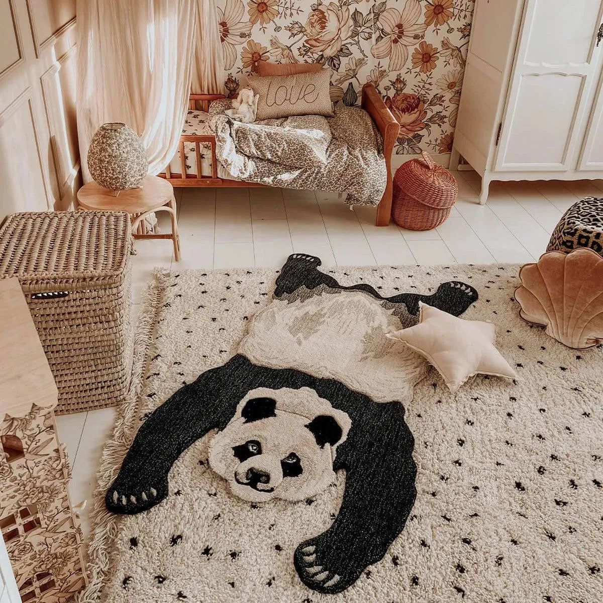 Exploring Eclectic Elegance: A Dive into the World of Unique Home Decor