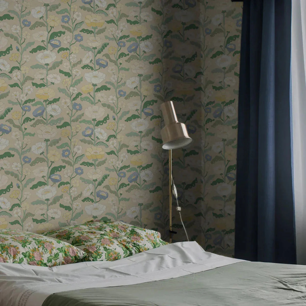 Astrid Wilson Mural Wallpaper - Borastapeter