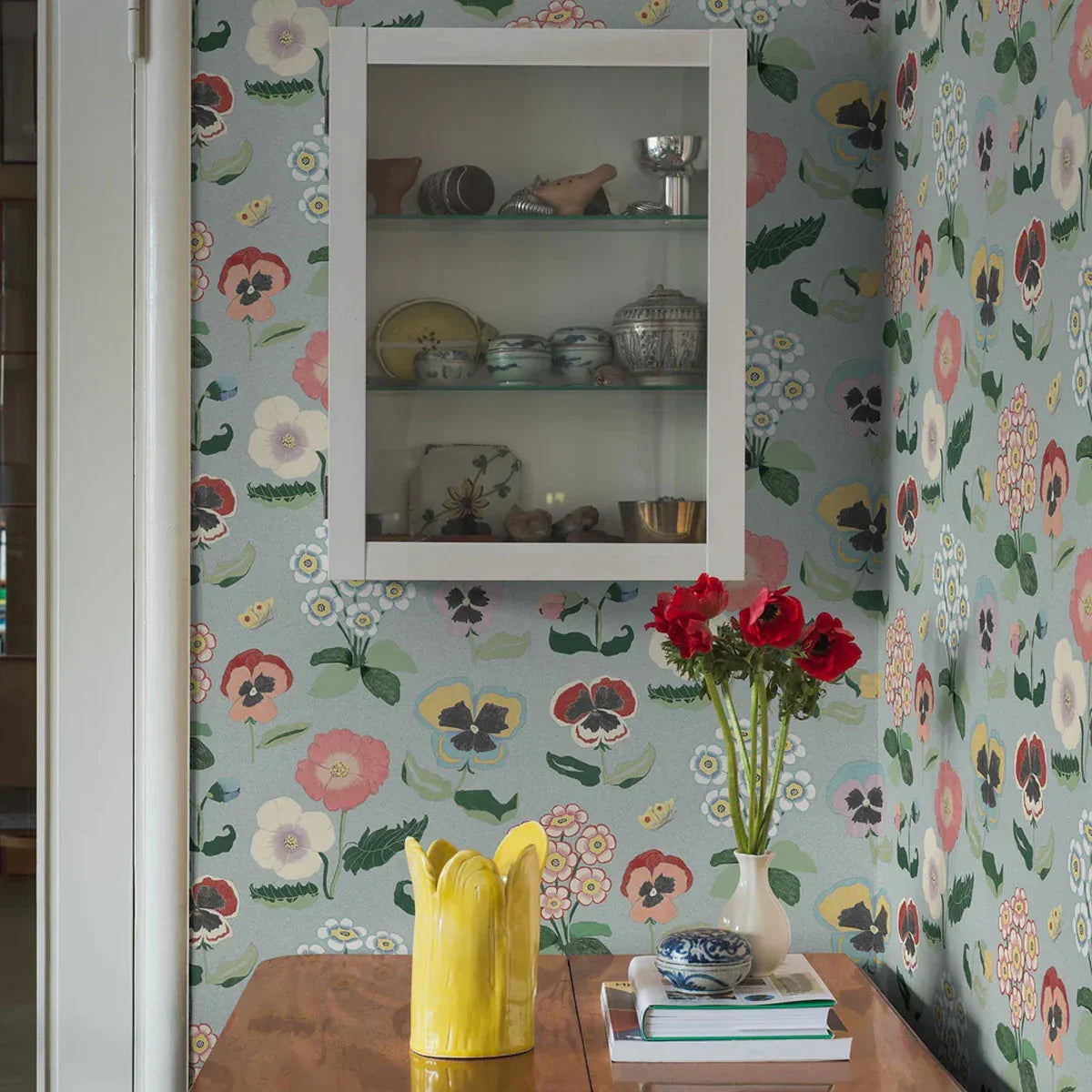 Astrid Wilson Posy Mural Wallpaper - Borastapeter