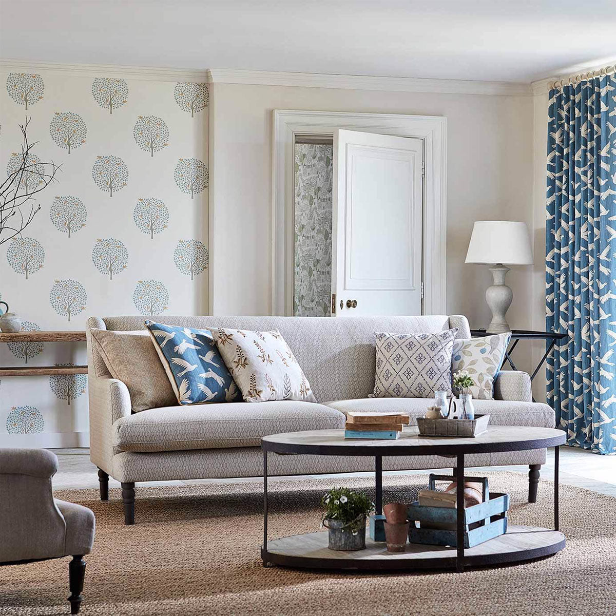 Bay Tree Dijon/Mole Wallpaper - Sanderson