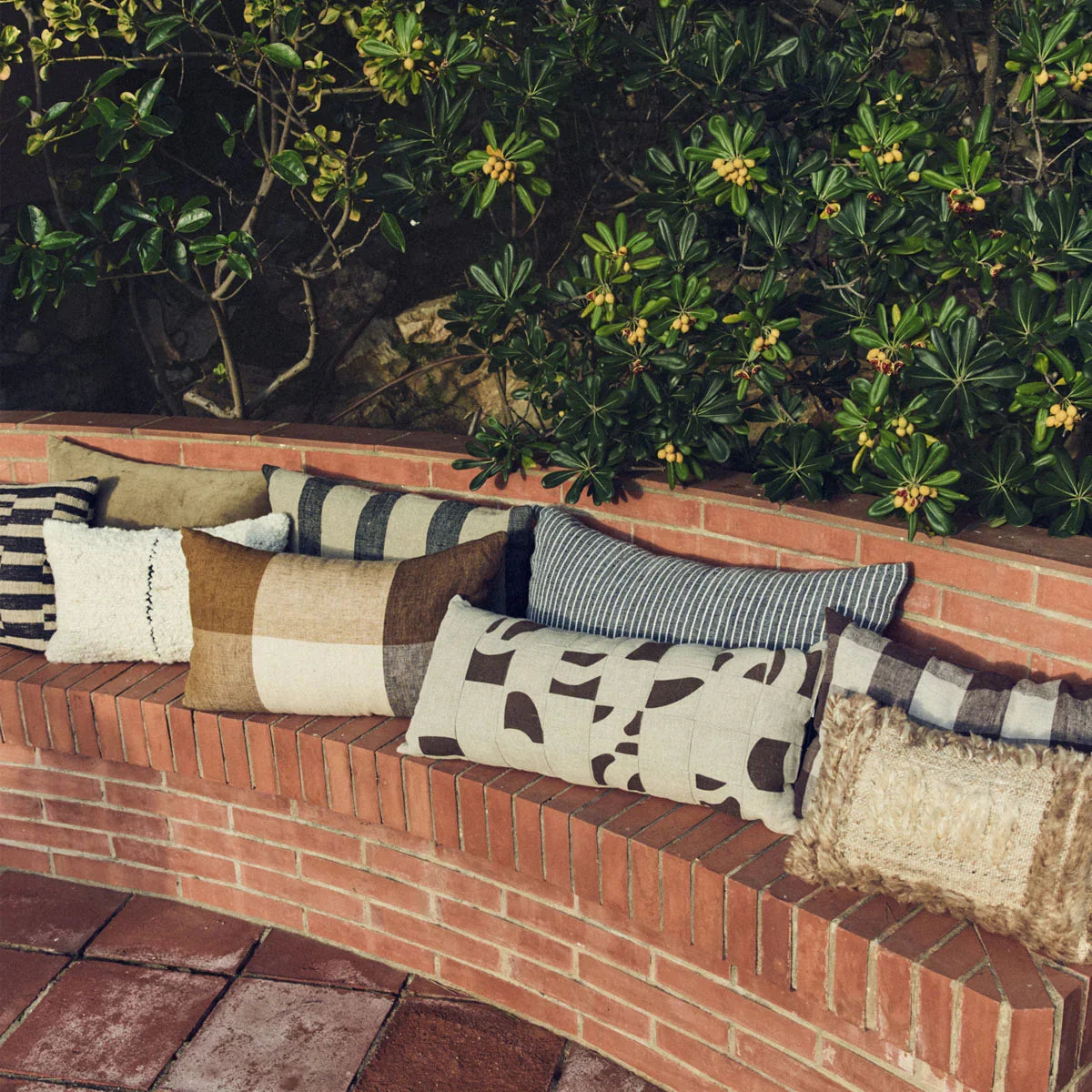 Bayside Linen Cushion - HKLIVING