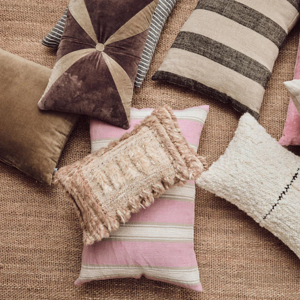 Bayside Linen Cushion - HKLIVING