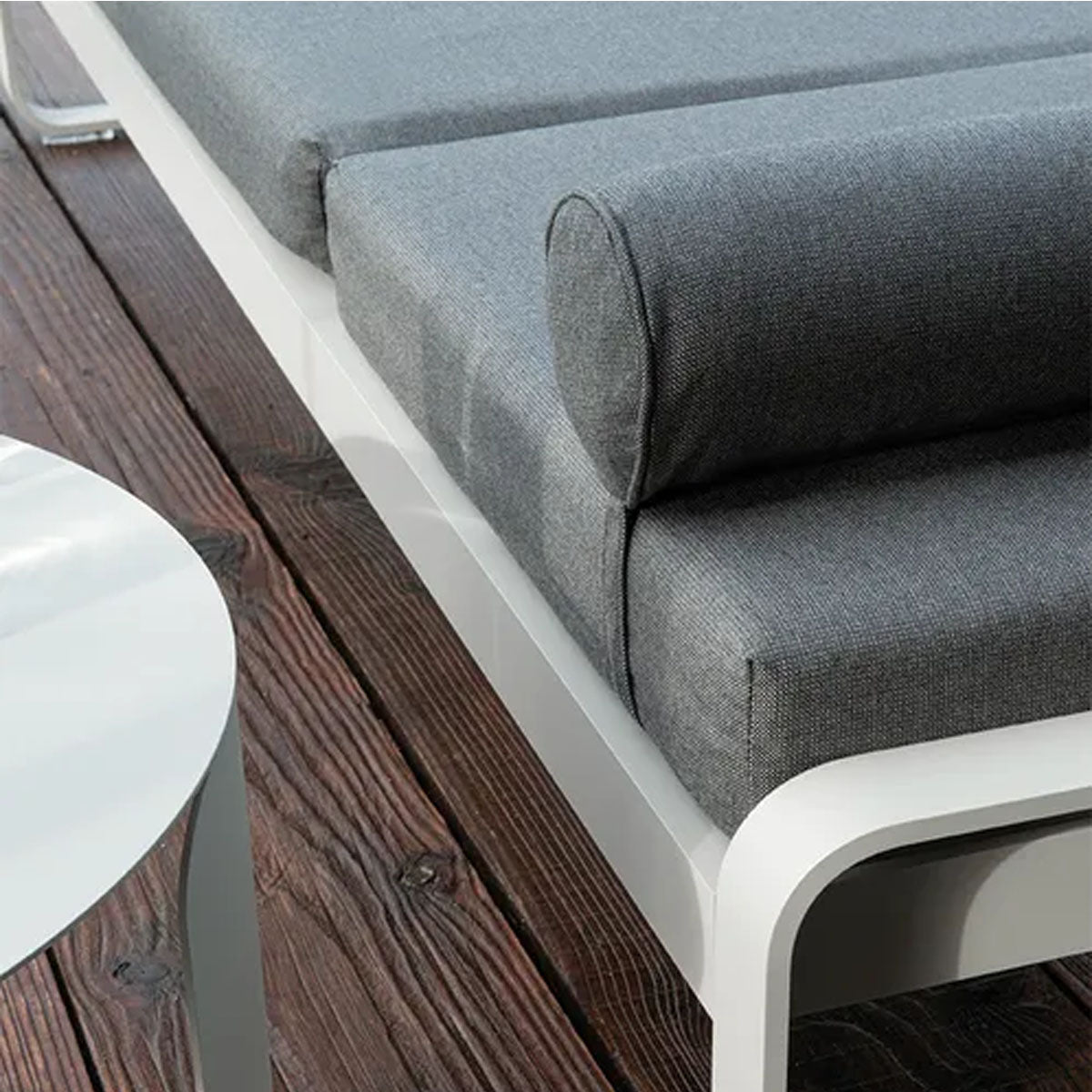 Bellevie Premium Sunlounger - Fermob