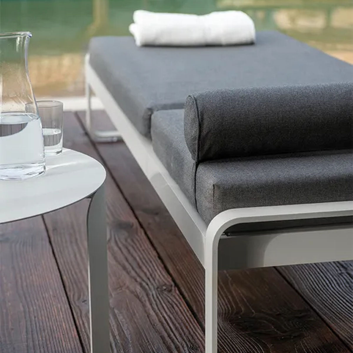 Bellevie Premium Sunlounger - Fermob