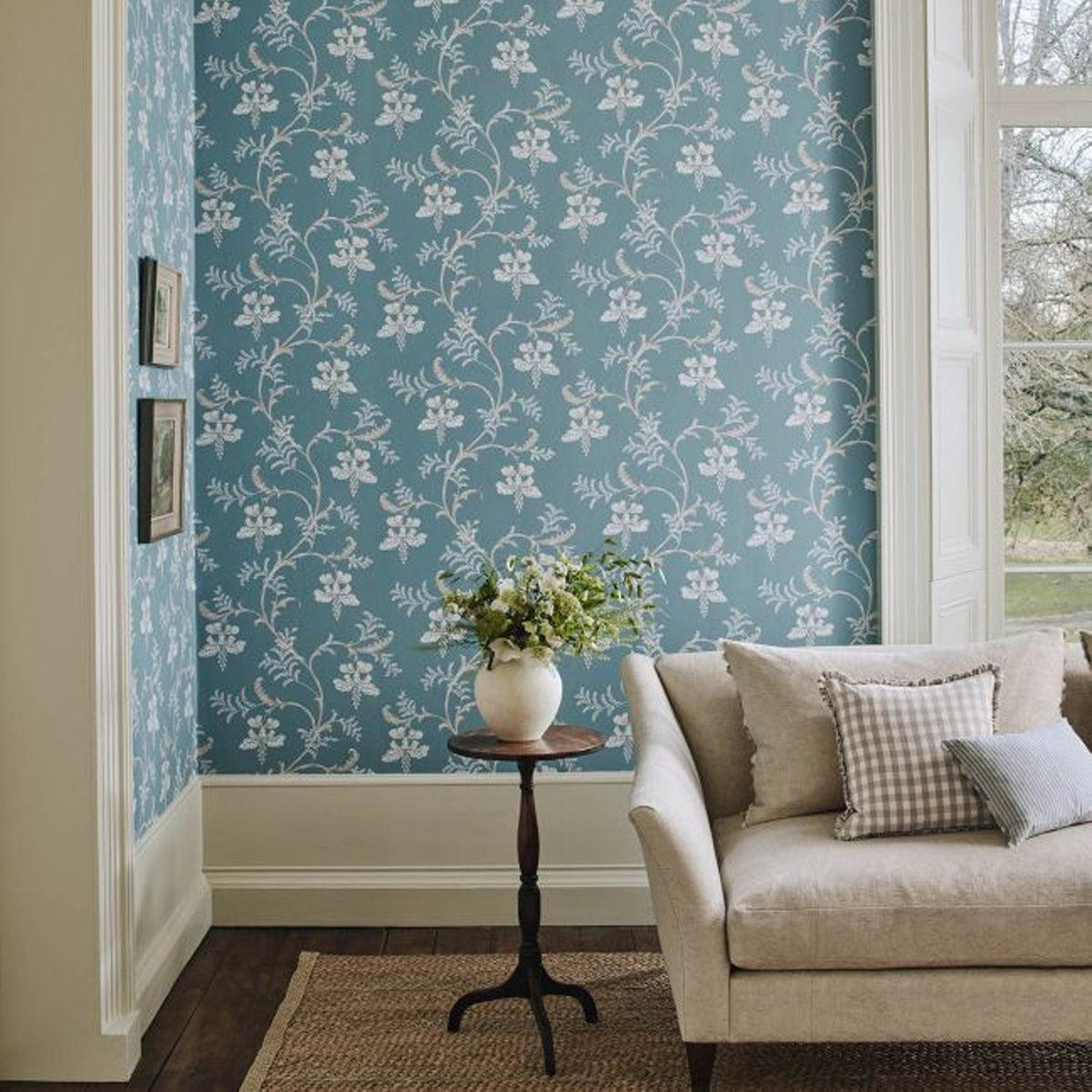 Colefax &amp; Fowler - Bellflower Wallpaper