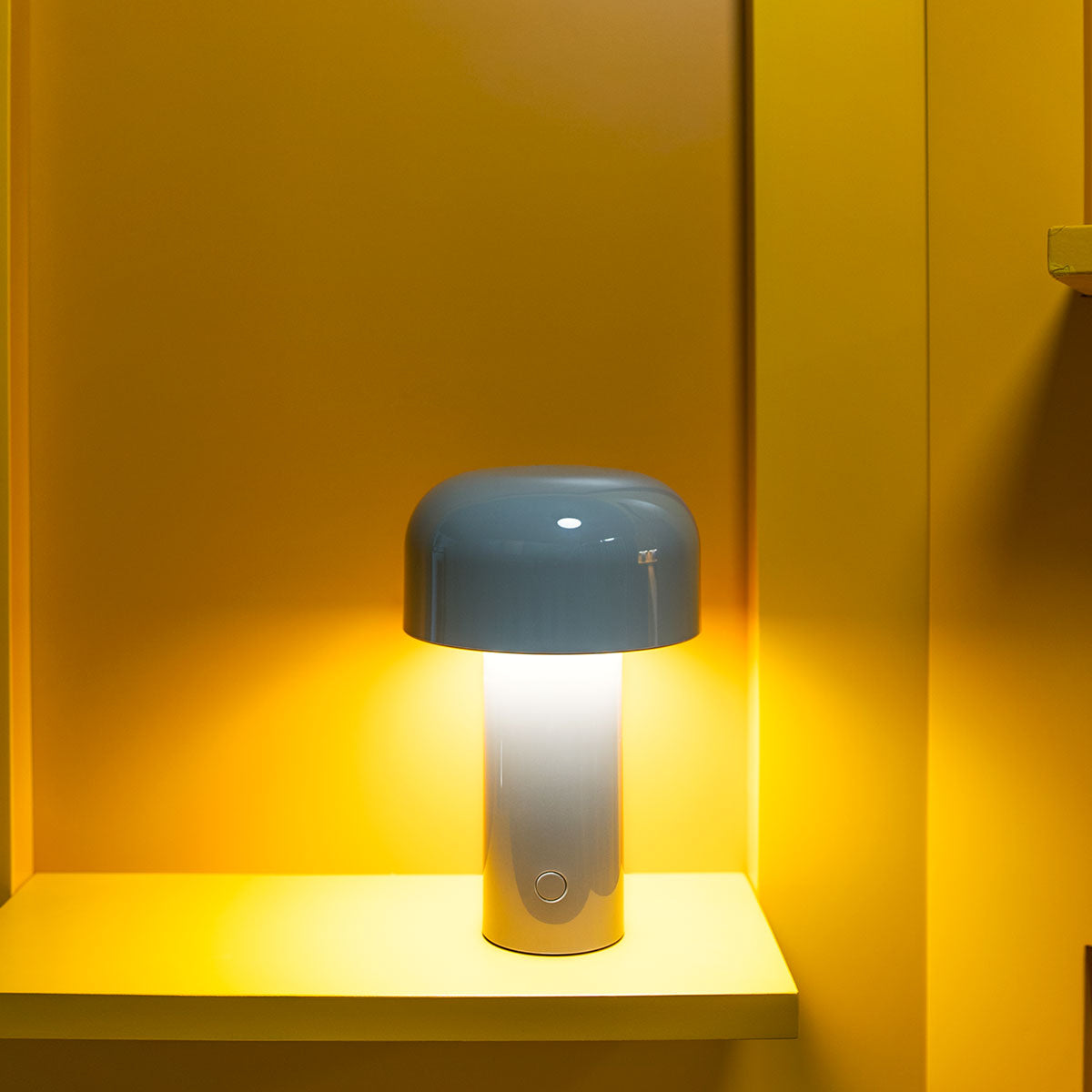 Bellhop Table Lamp - Flos