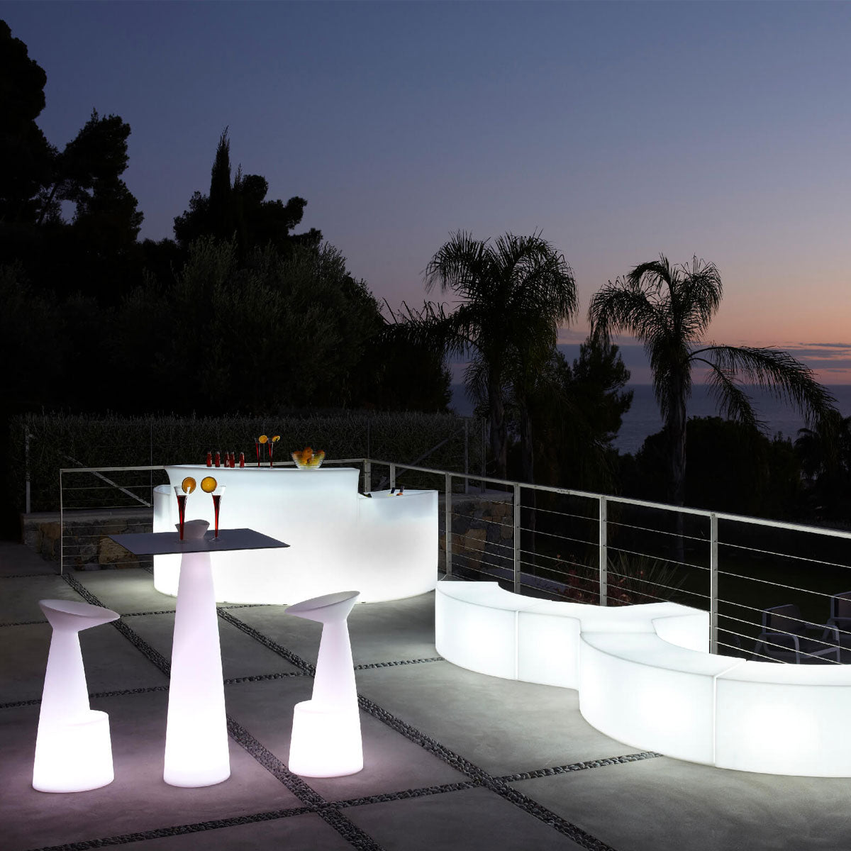 Break Bar Table - Slide Design