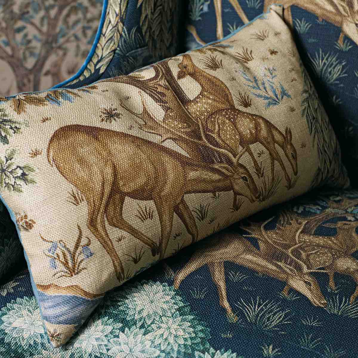 Morris &amp; Co &#39;The Brook - Tapestry Linen&#39; Fabric