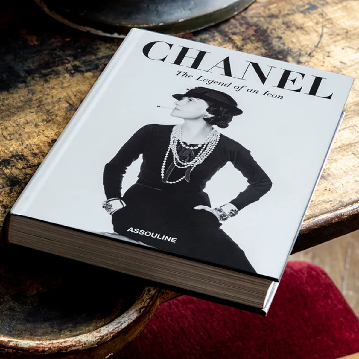 Chanel: The Legend of an Icon - Assouline