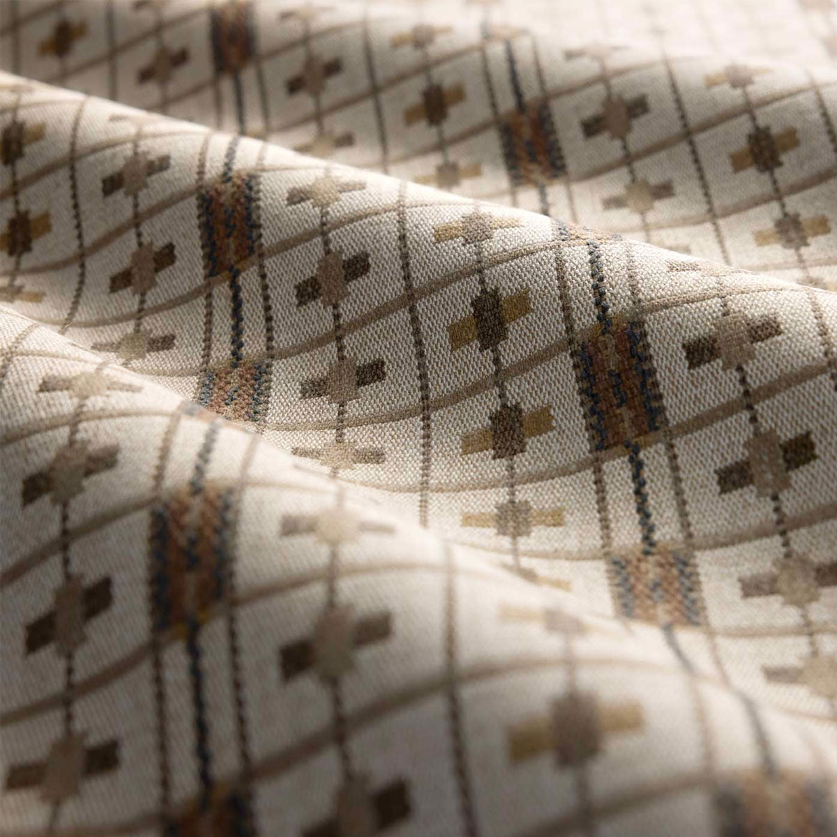 Sanderson Cotswold Check fabric – Linen/Muntjac (3)