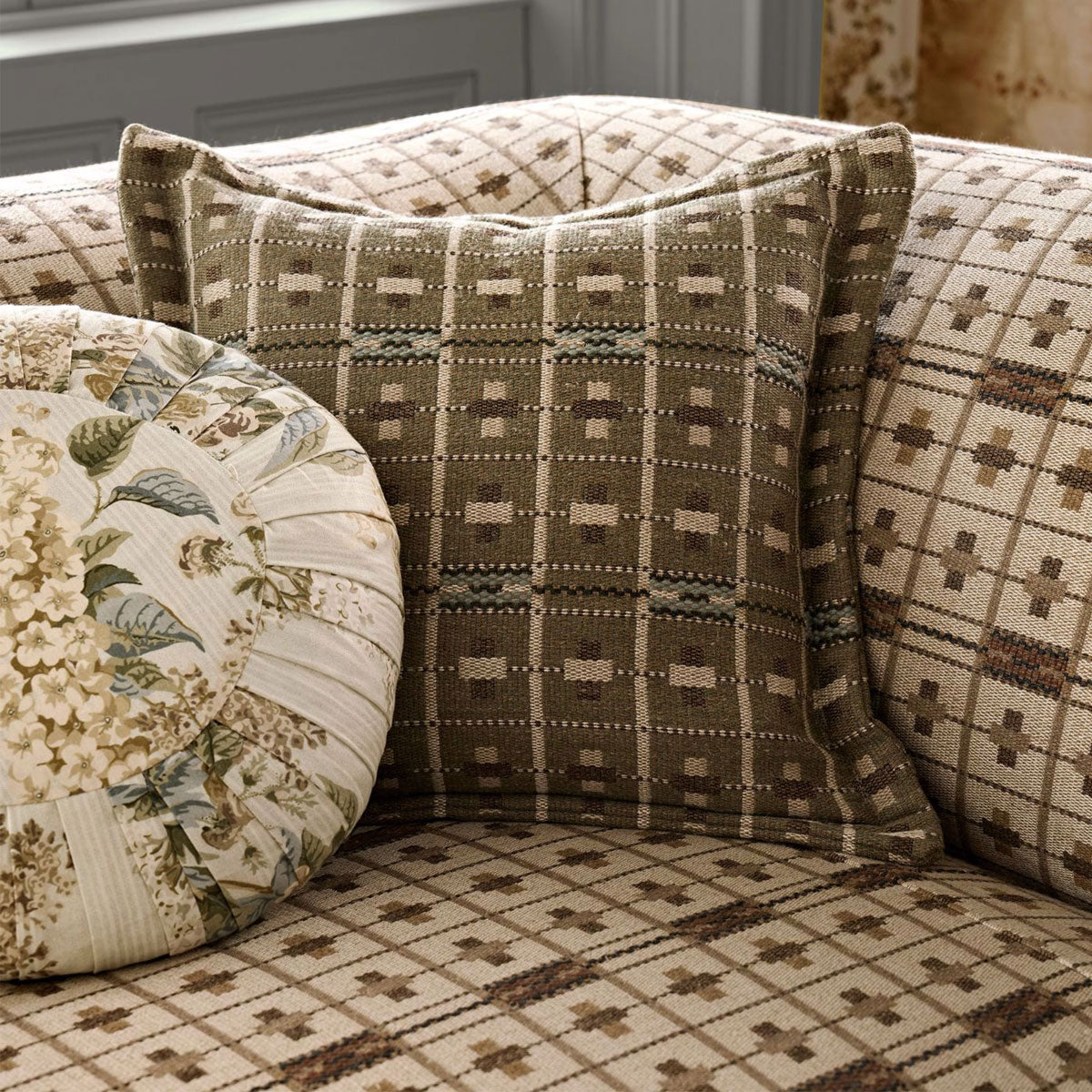 Sanderson Cotswold Check fabric – Linen/Muntjac (6)
