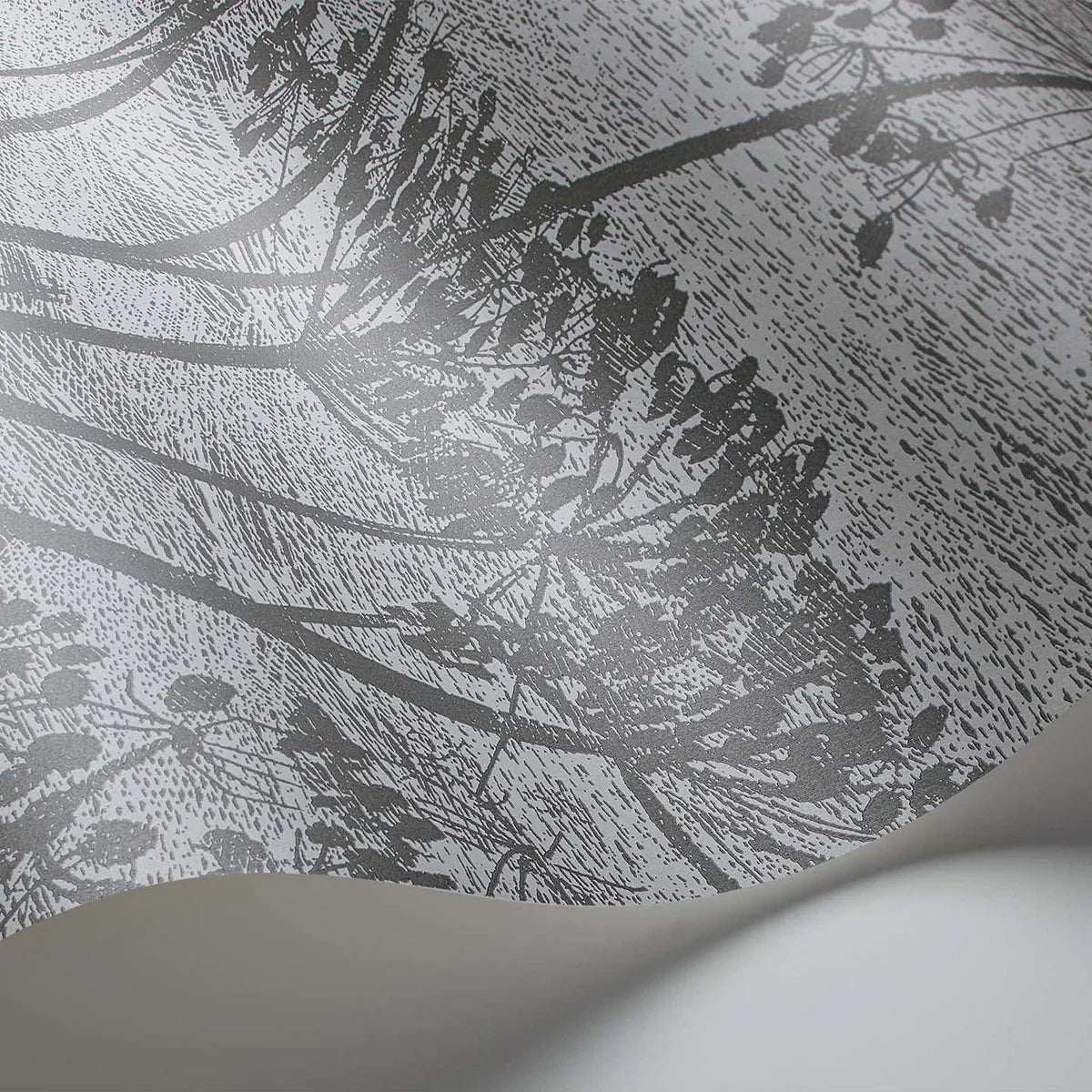 Cow Parsley Icons Wallpaper - Cole & Son