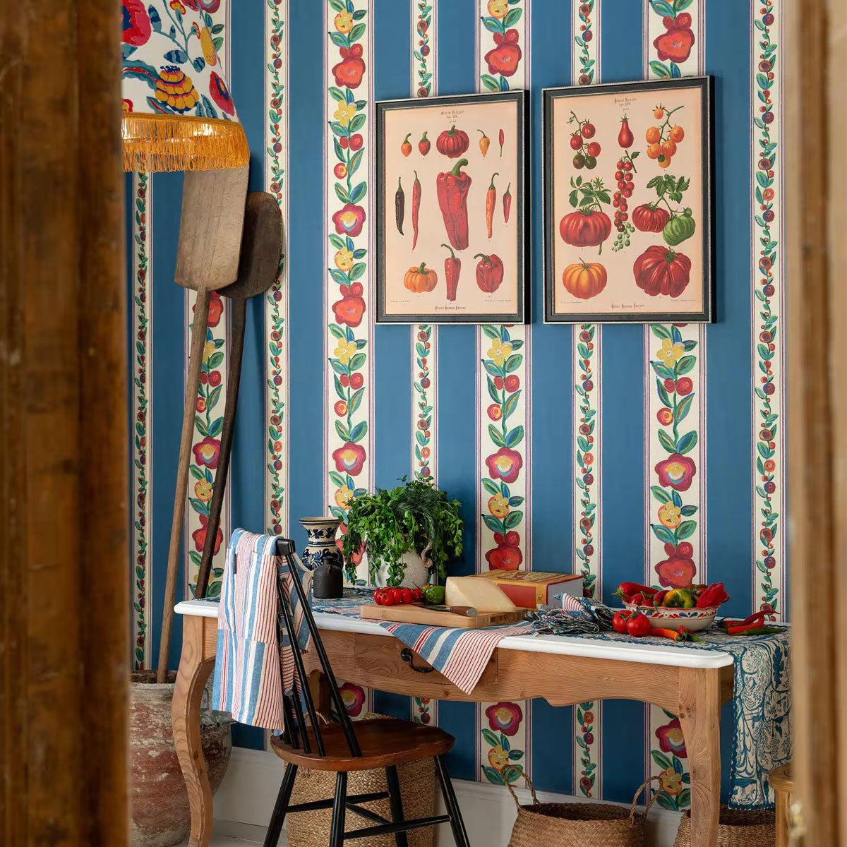 Dainty Flowering Wallpaper - Mind The Gap