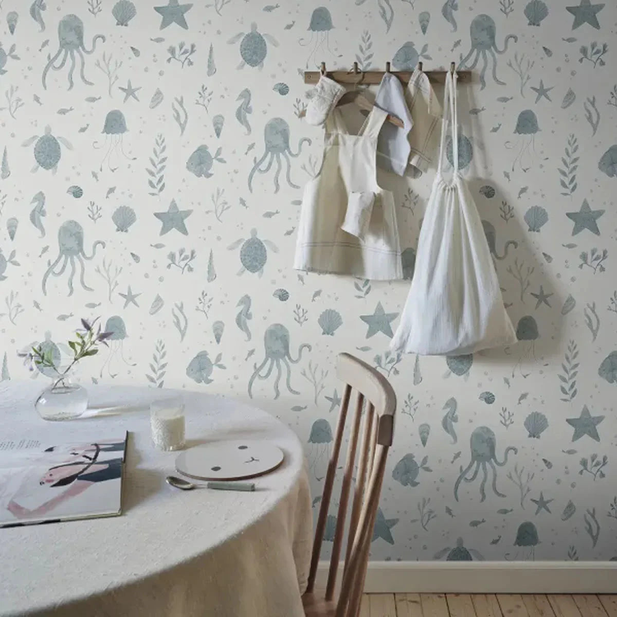 Della Wallpaper - Sandberg