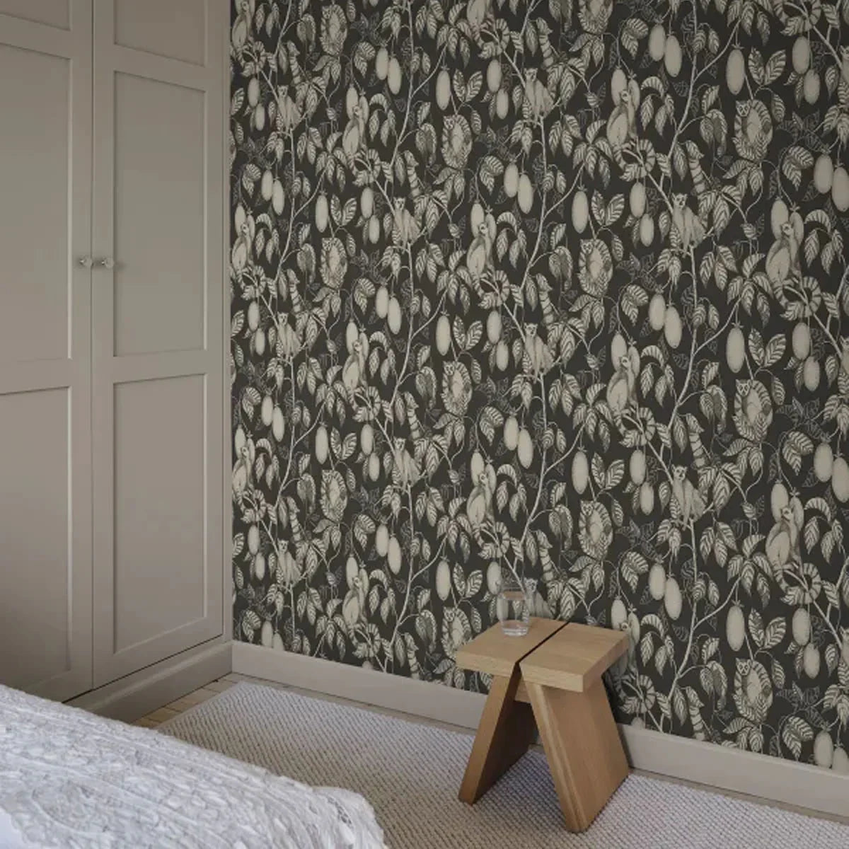 Elliot Wallpaper - Sandberg