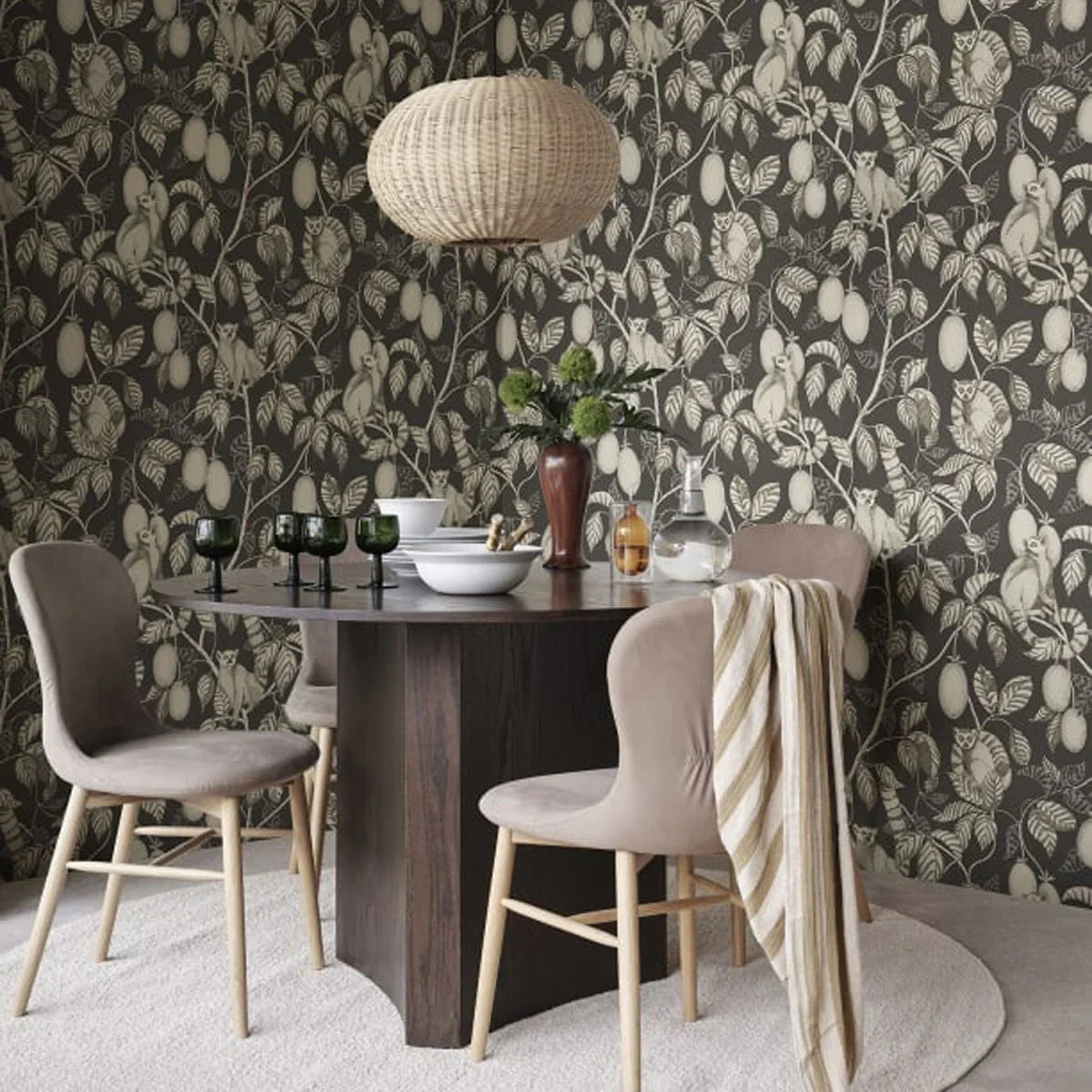 Elliot Wallpaper - Sandberg