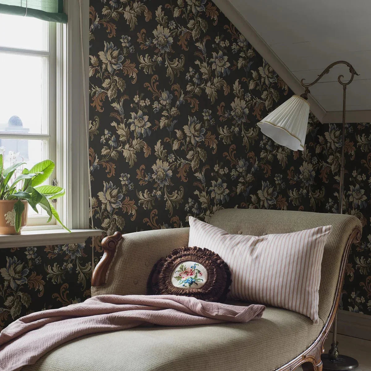 Elvira Wallpaper - Borastapeter