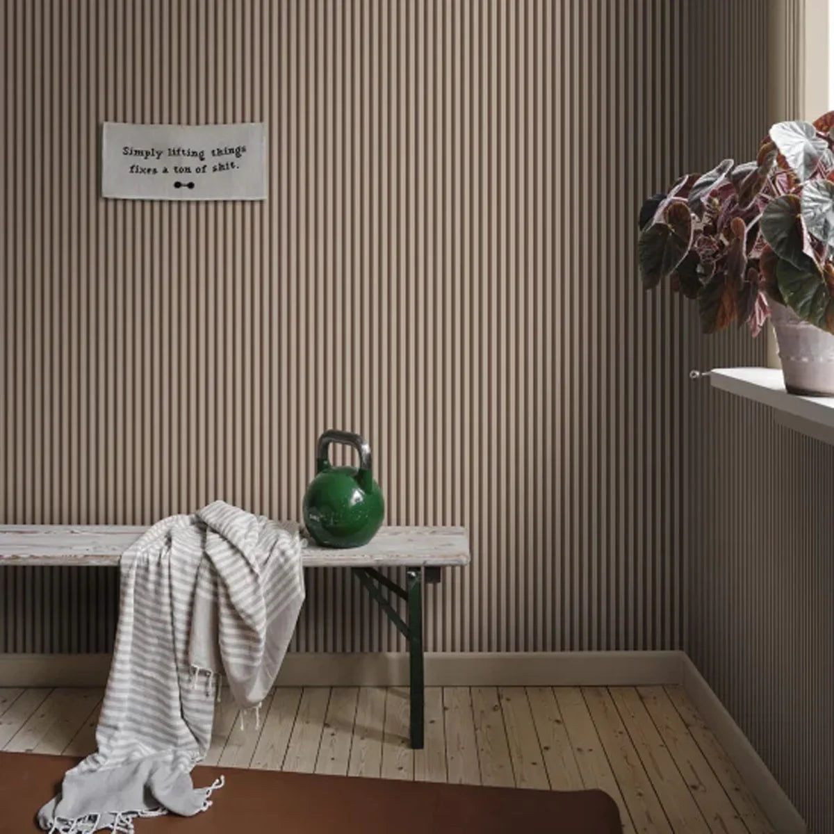 Estelle Wallpaper - Sandberg