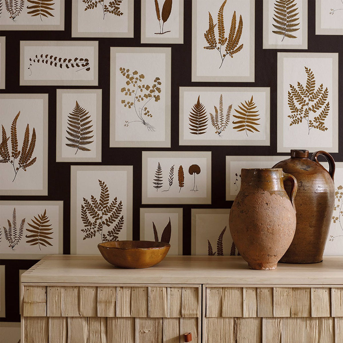 Fern Gallery Charcoal/Spice Wallpaper - Sanderson
