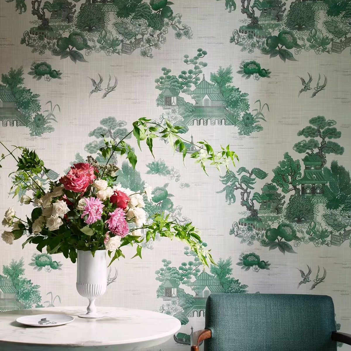 Floating Palace Linen Wallpaper - Liberty