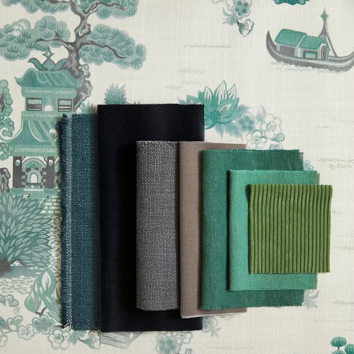 Floating Palace Linen Wallpaper - Liberty