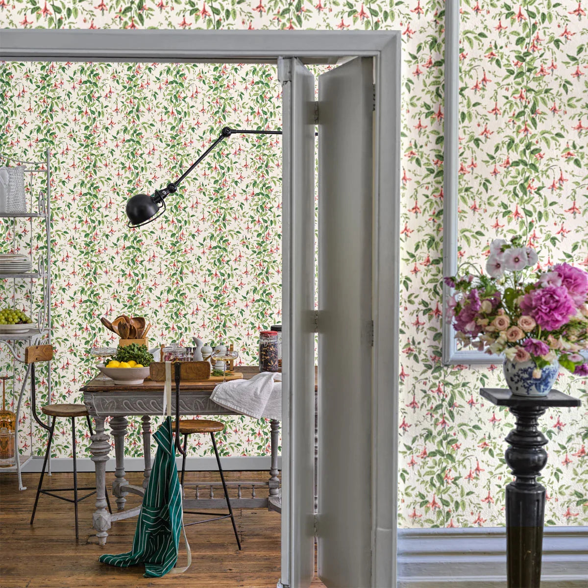 Fuchsia Wallpaper - Cole & Son