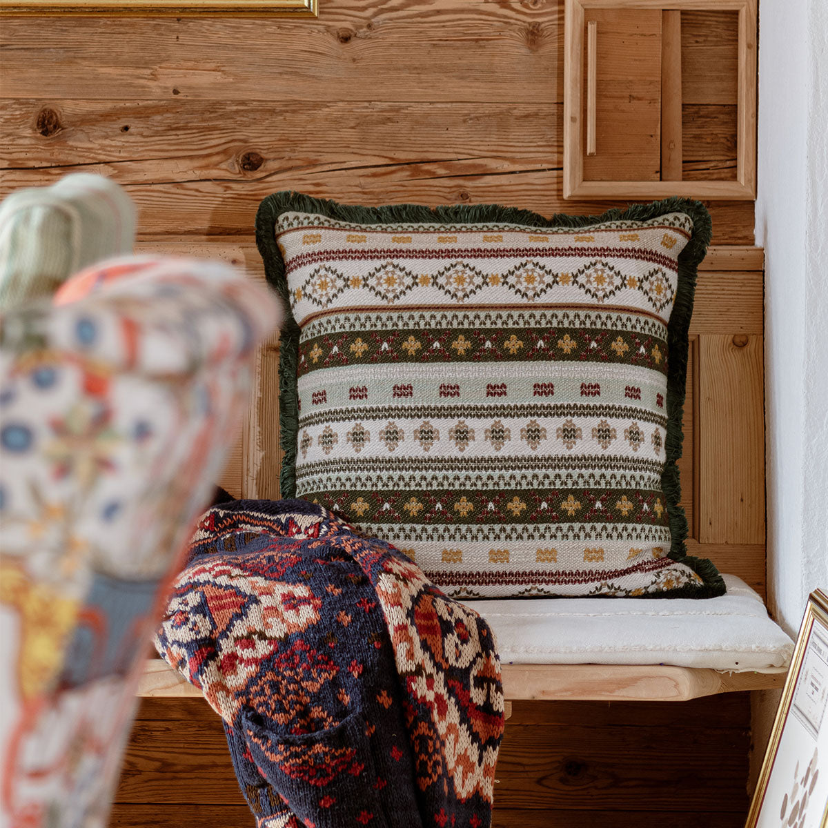 Gaisstein Cushion - Mind The Gap