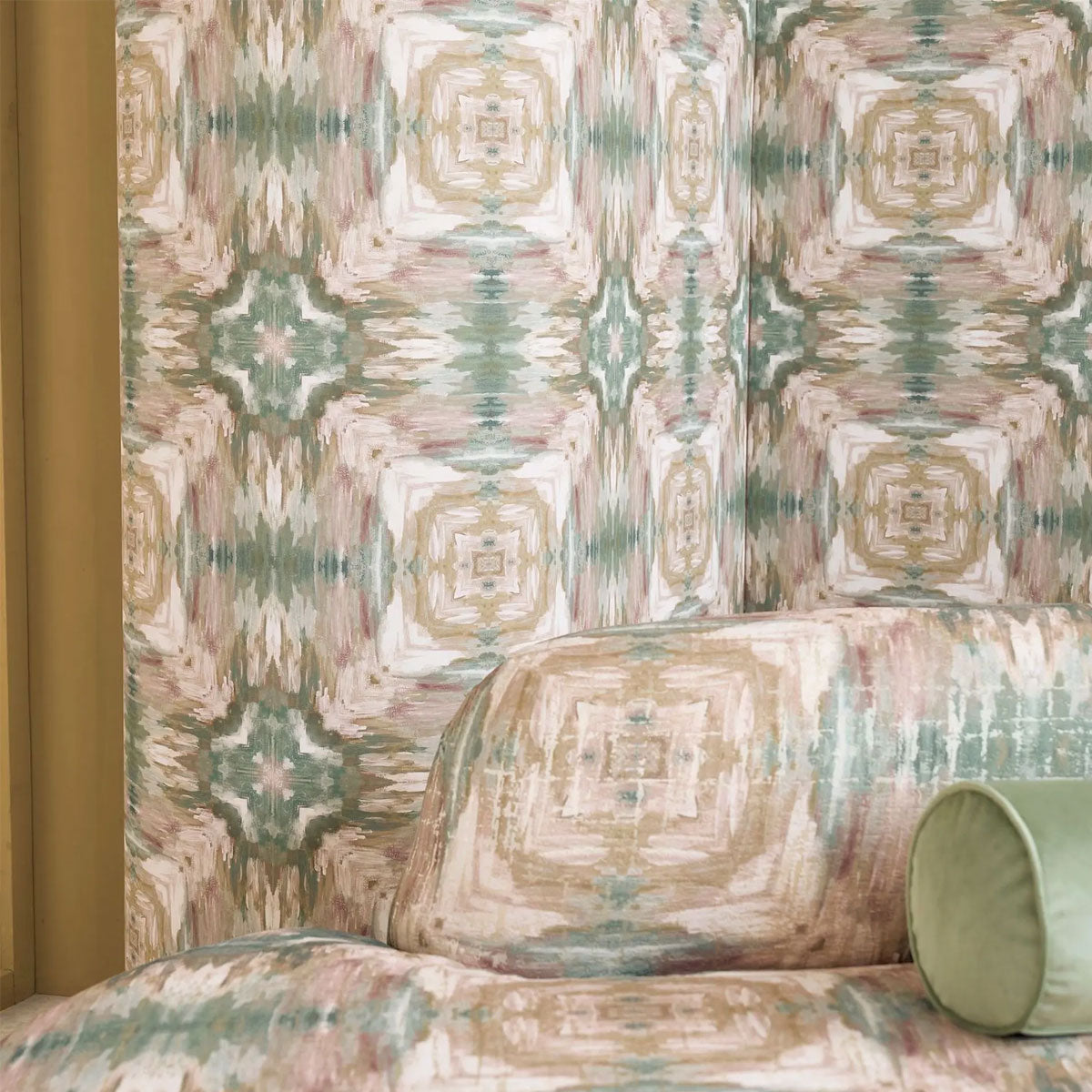 Kalia Wallpaper - Clarke & Clarke