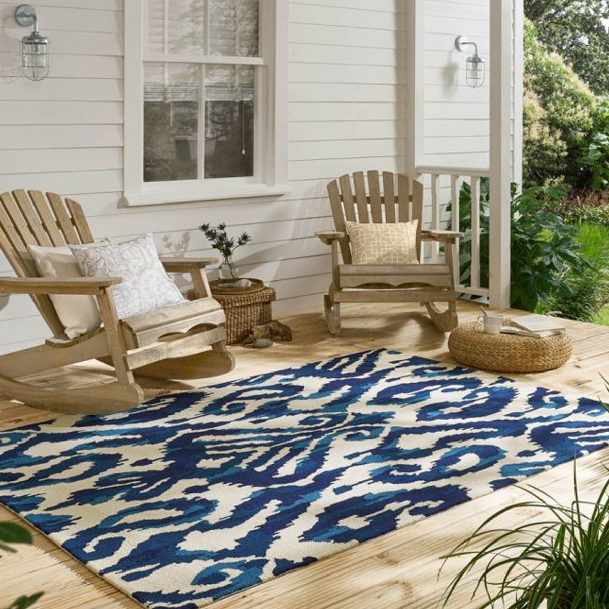 Mara Knotted Rug Large Blue & Off White - ferm LIVING - Courthouse