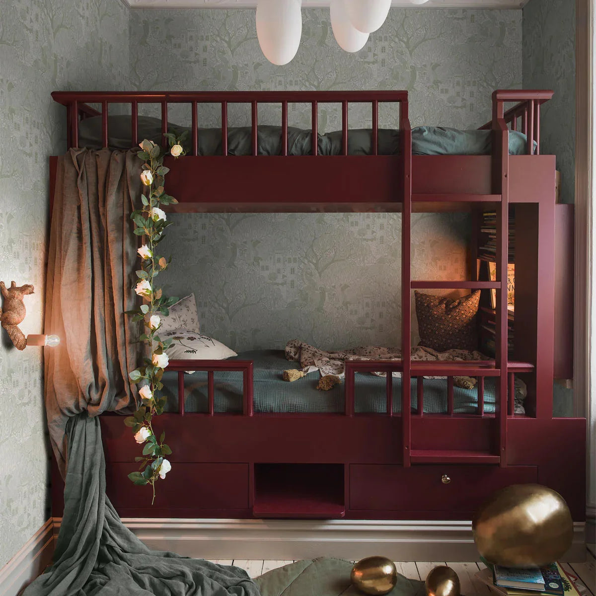 Kingdom of the Willow Wallpaper - Borastapeter