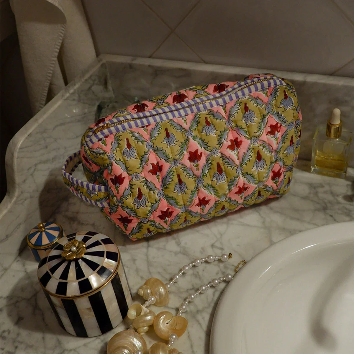 Make Up Bag - Doing Goods