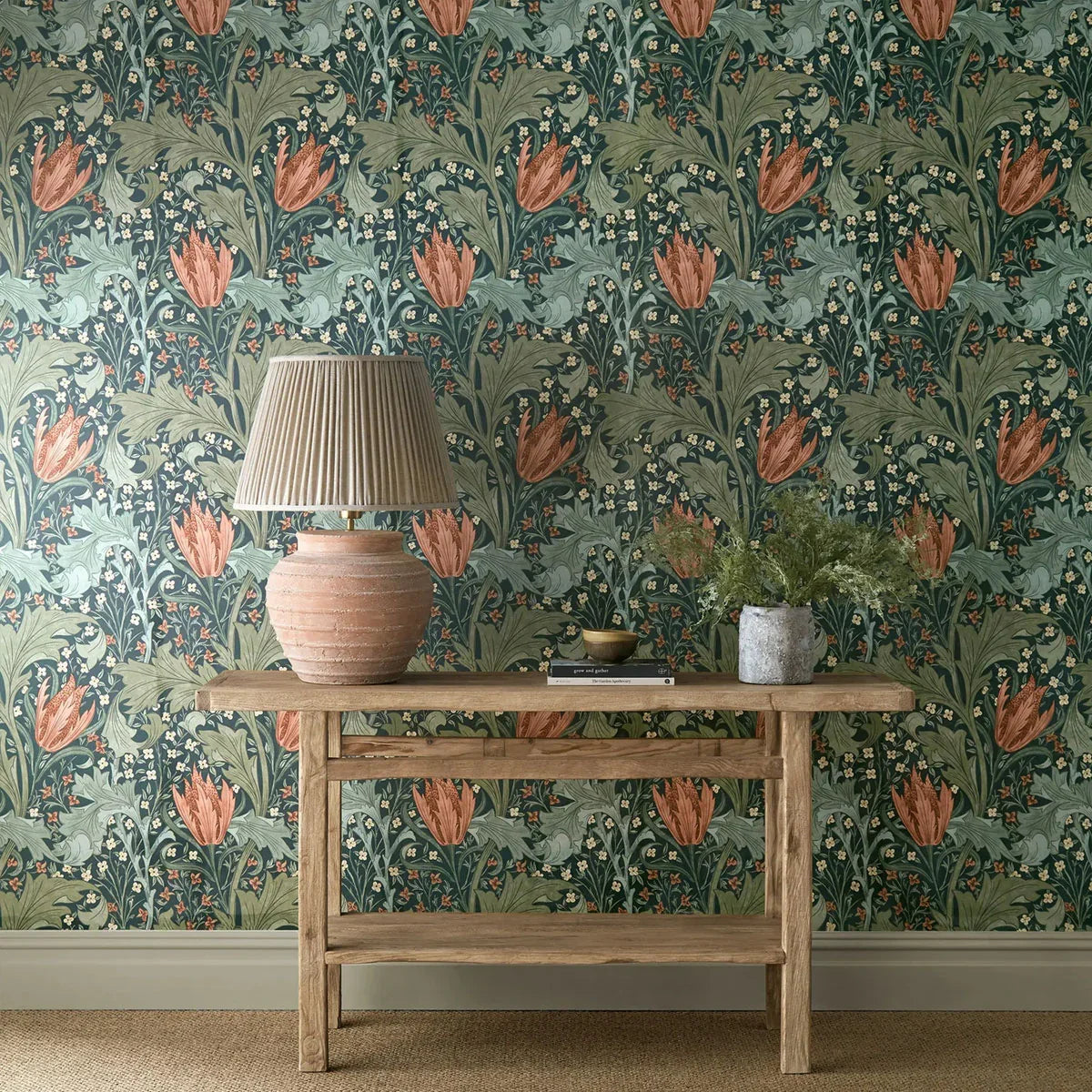 Lent Lily Wallpaper - Morris & Co