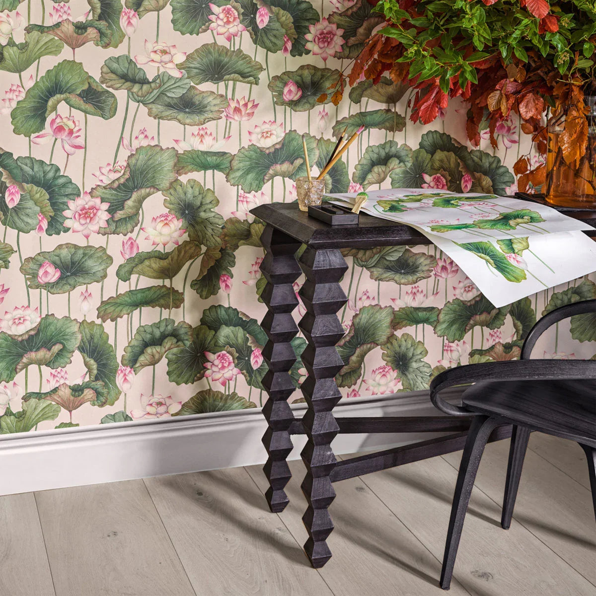 Lily Lotus Wallpaper - Cole & Son