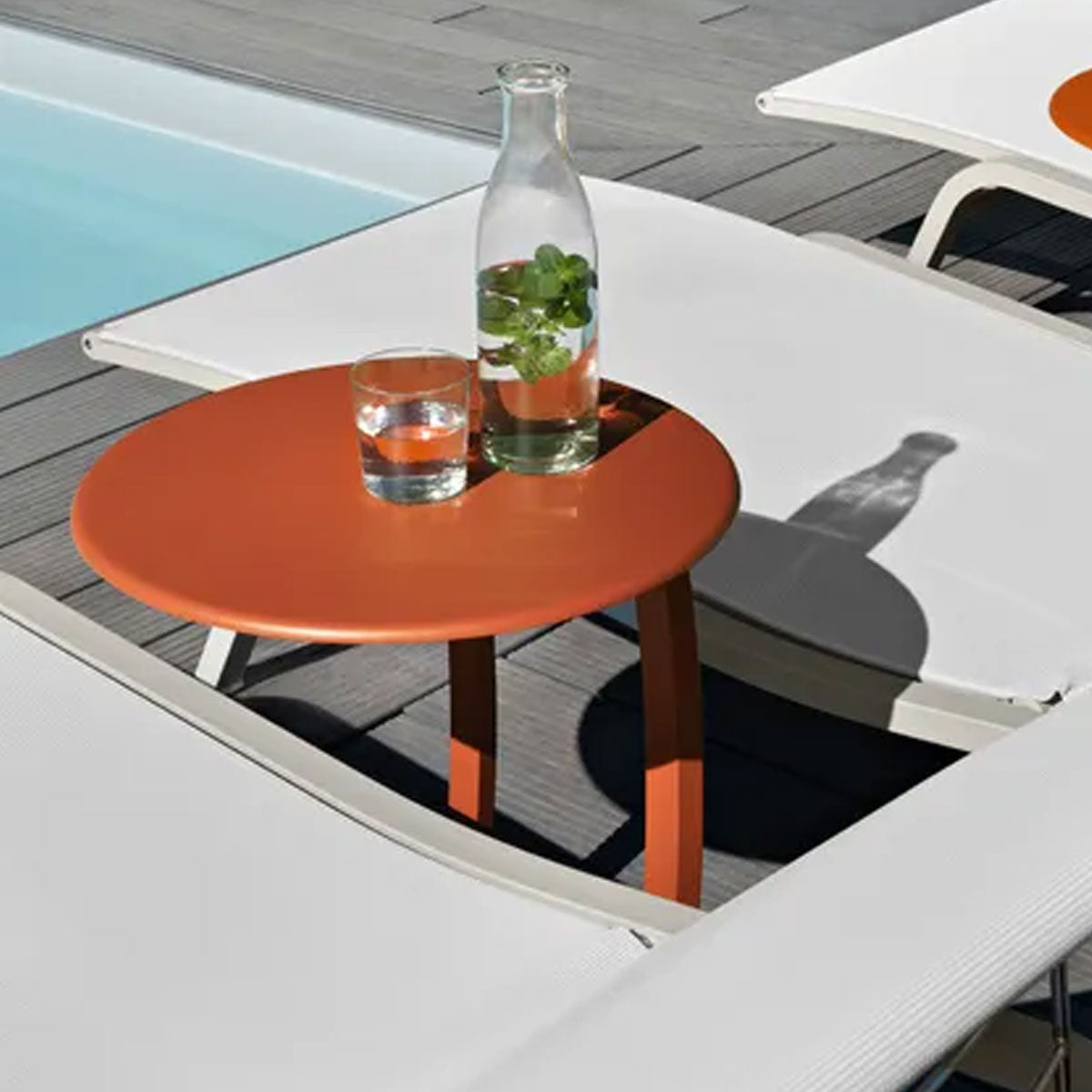 Alizé Offset Low Table Ø 48cm - Fermob