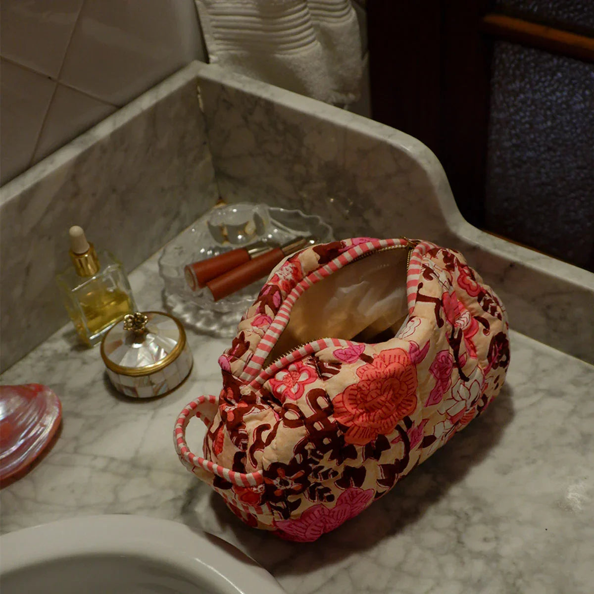 Make Up Bag - Doing Goods