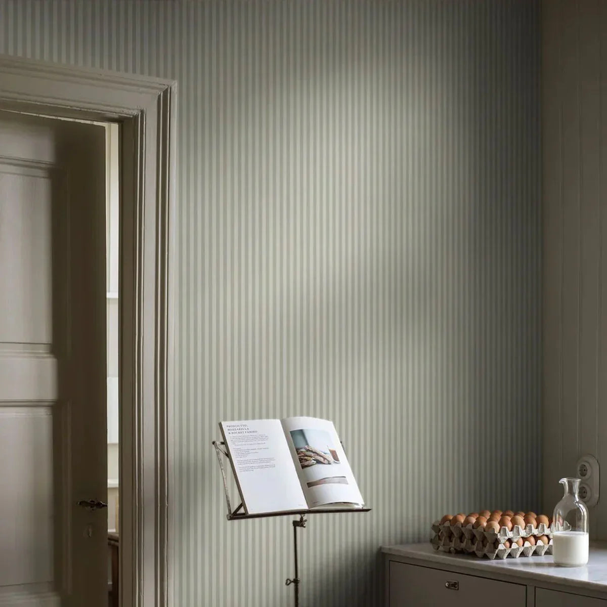 Mölle Stripe Wallpaper - Borastapeter