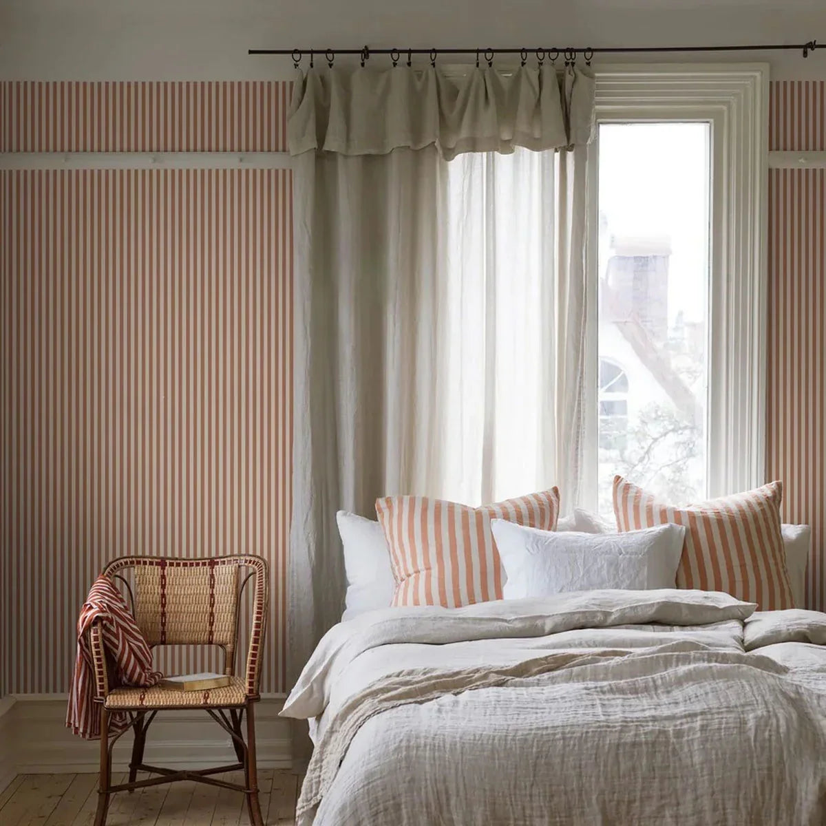 Mölle Stripe Wallpaper - Borastapeter