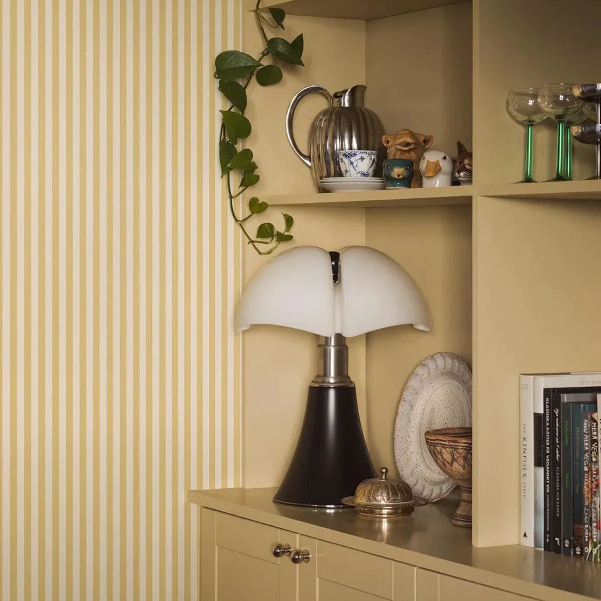 Mölle Stripe Wallpaper - Borastapeter