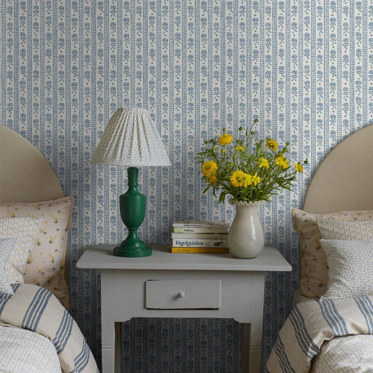 Nejlikerand Wallpaper - Borastapeter