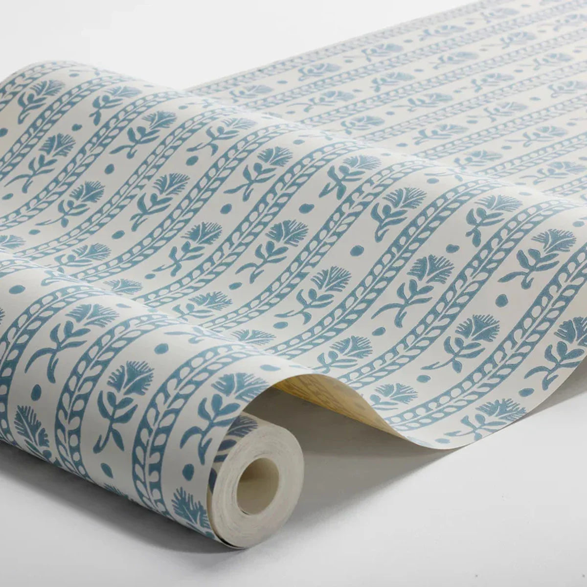 Nejlikerand Wallpaper - Borastapeter