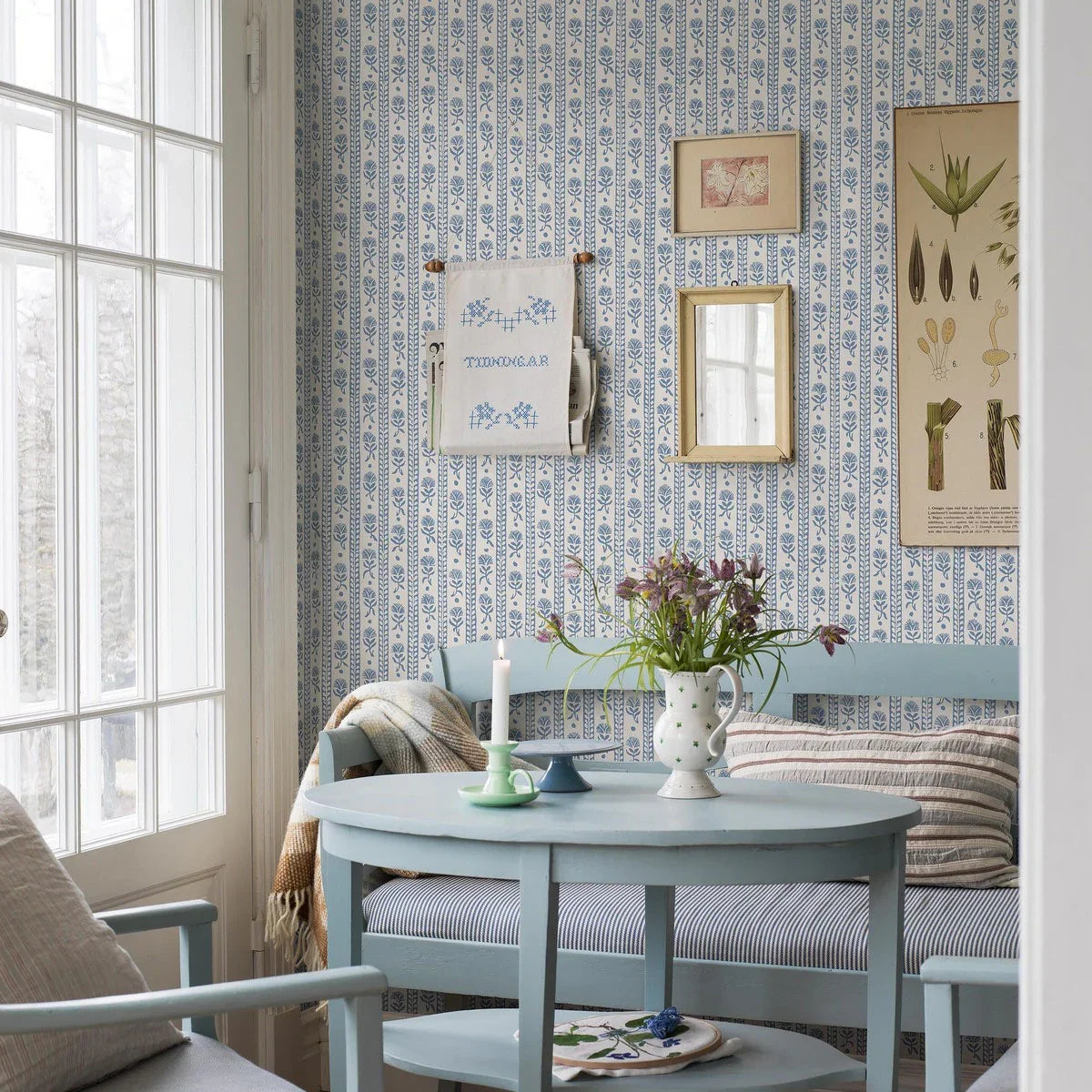 Nejlikerand Wallpaper - Borastapeter