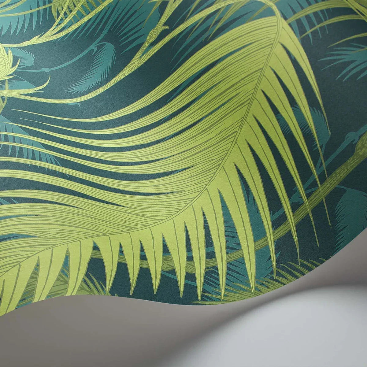 Palm Jungle Icons Wallpaper - Cole & Son