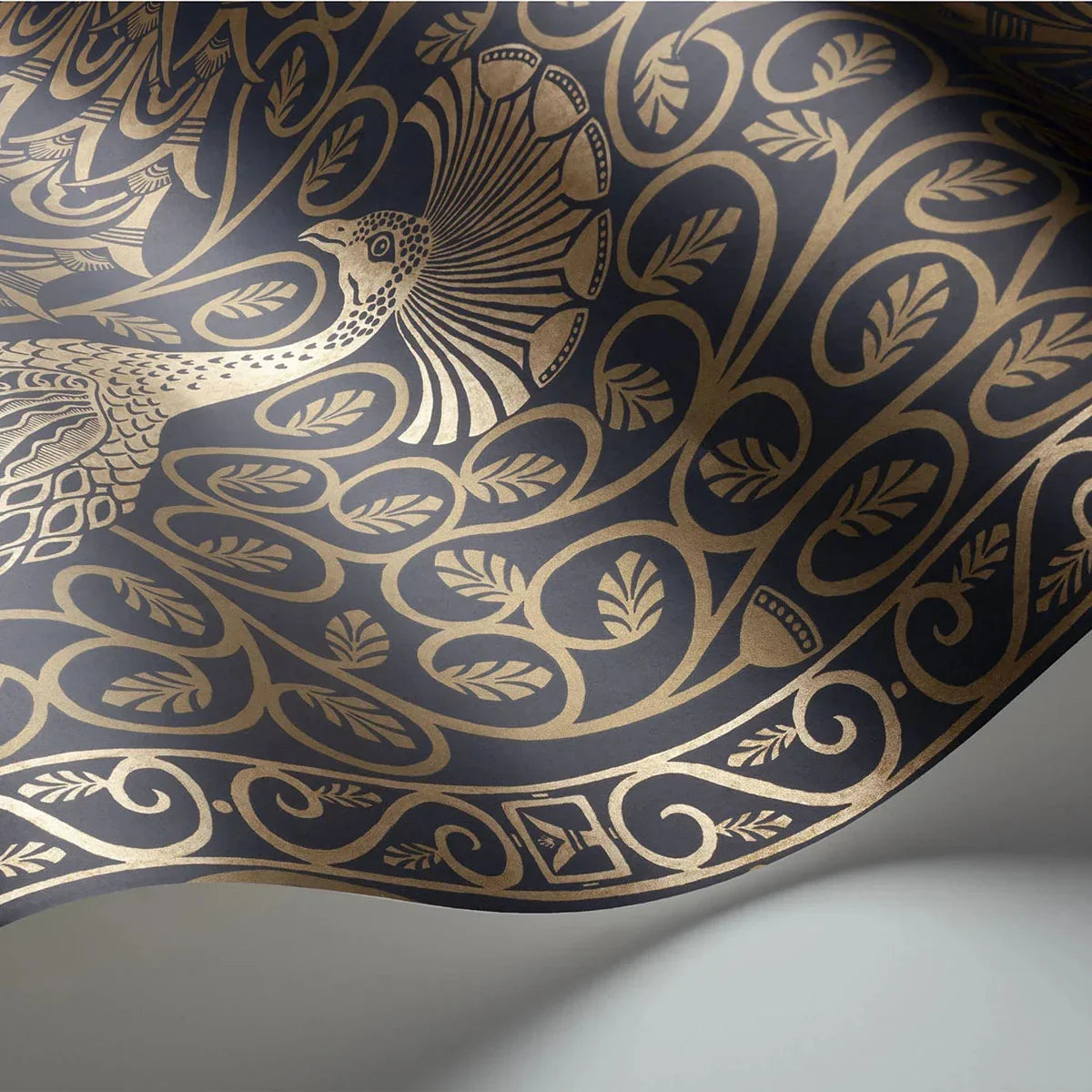 Pavo Parade Wallpaper - Cole & Son