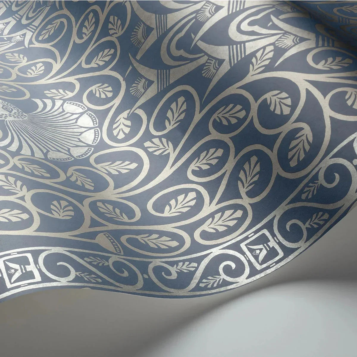 Pavo Parade Wallpaper - Cole & Son