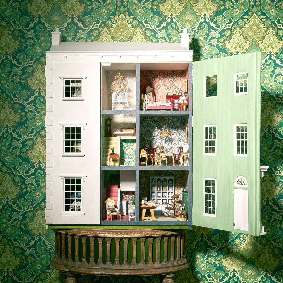 Pushkin Wallpaper - Cole & Son