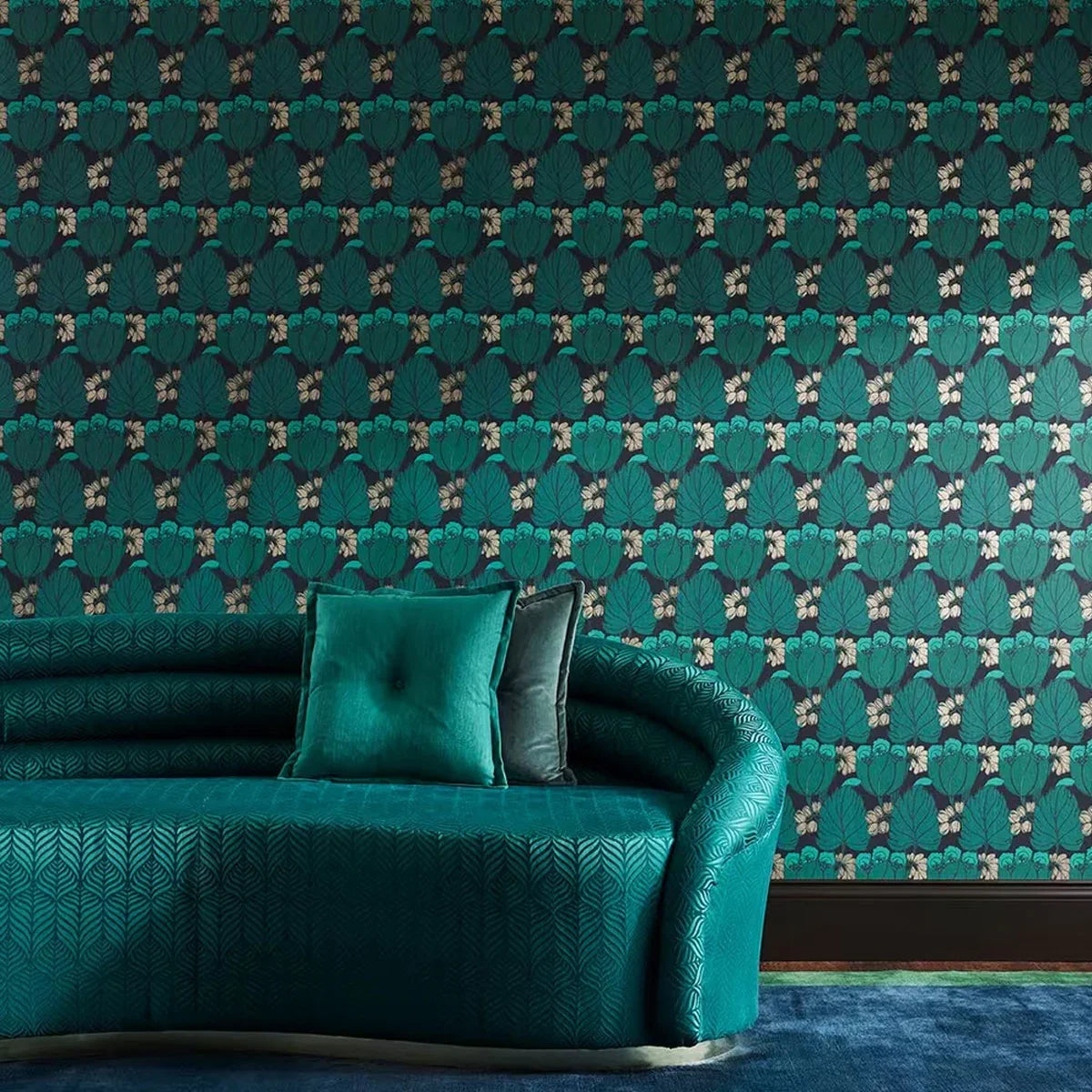 Regency Tulip Wallpaper - Liberty