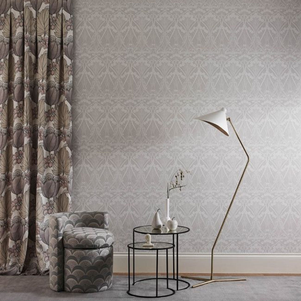 Regency Tulip Linen Fabric - Liberty