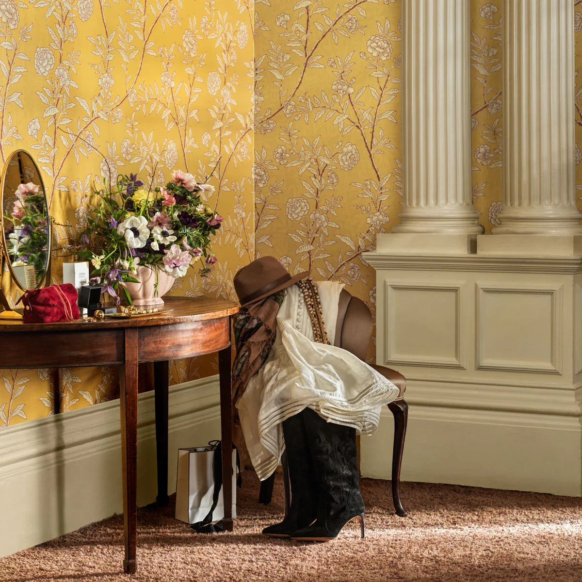 Roseberry Wallpaper - Cole & Son