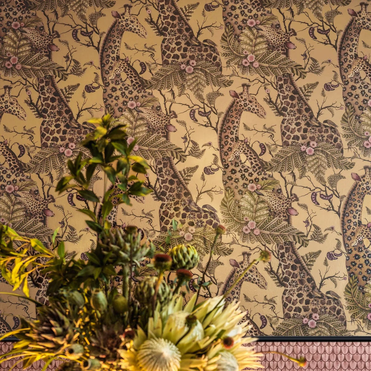 Royal Giraffe Wallpaper - Cole & Son